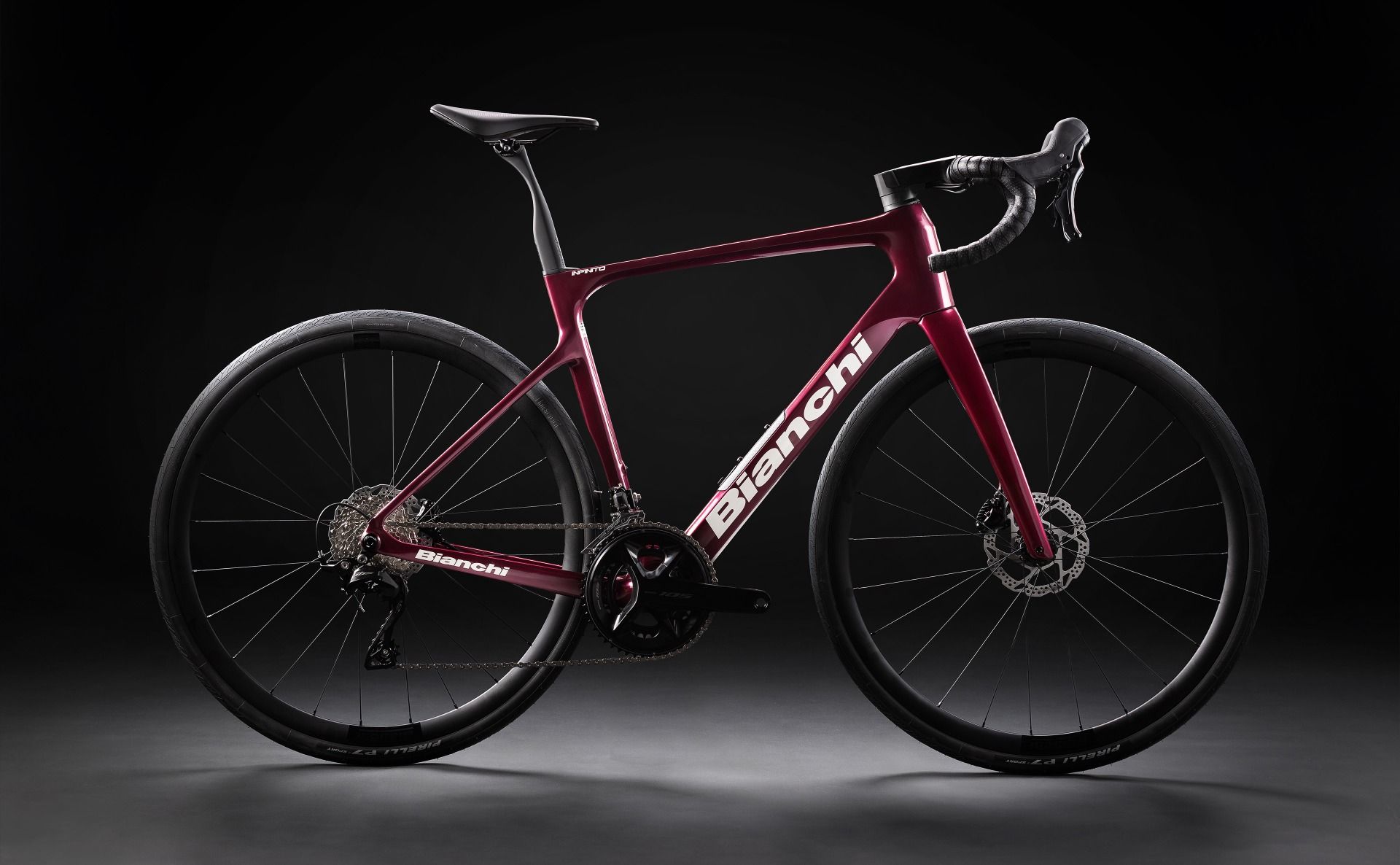 Bianchi Infinito 2013 105 5700 カーボン レッド Bianchi Infinito - 105 DI2 12SP - Bianchi.com