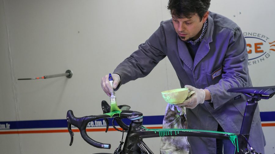 bianchi oltre xr4 cv ultegra di2 compact disc road bike 2019