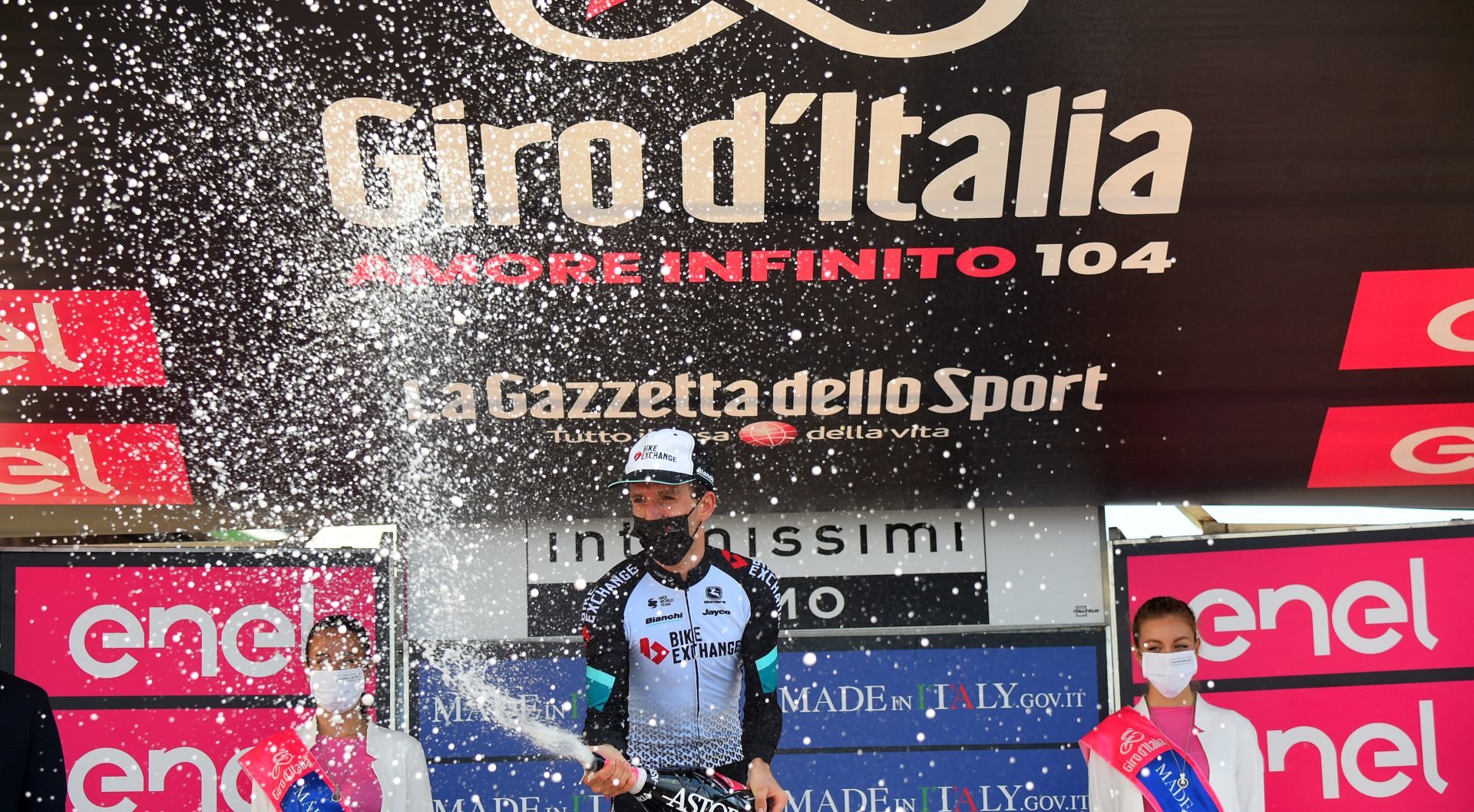 Giro d'Italia 2021 - 104th Edition - 19th stage Abbiategrasso - Alpe di Mera 166 km - 28/05/2021 - Simon Yates (GBR - Team Bikeexchange) - photo Dario Belingheri/BettiniPhoto©2021