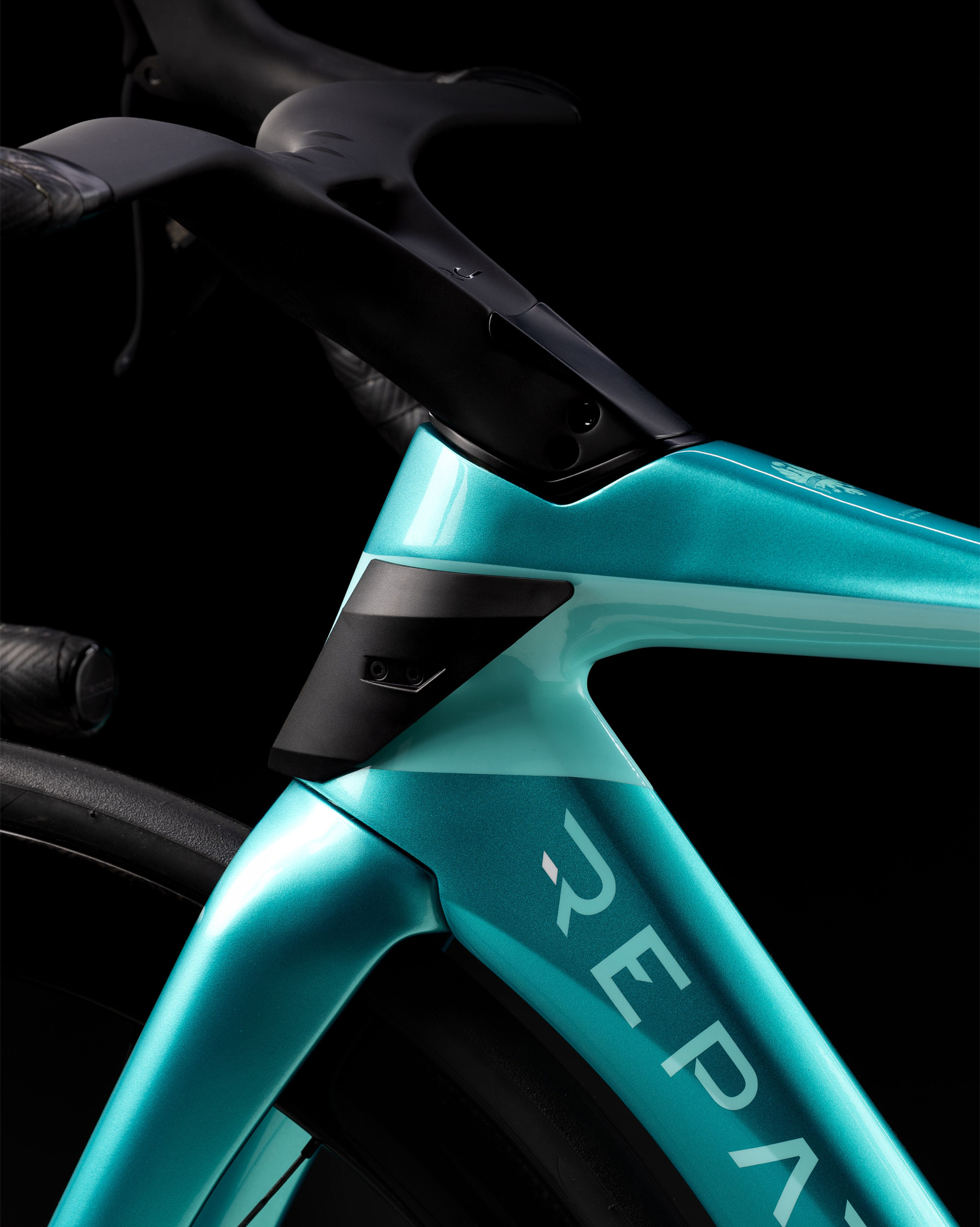 Oltre New Colours | Bianchi