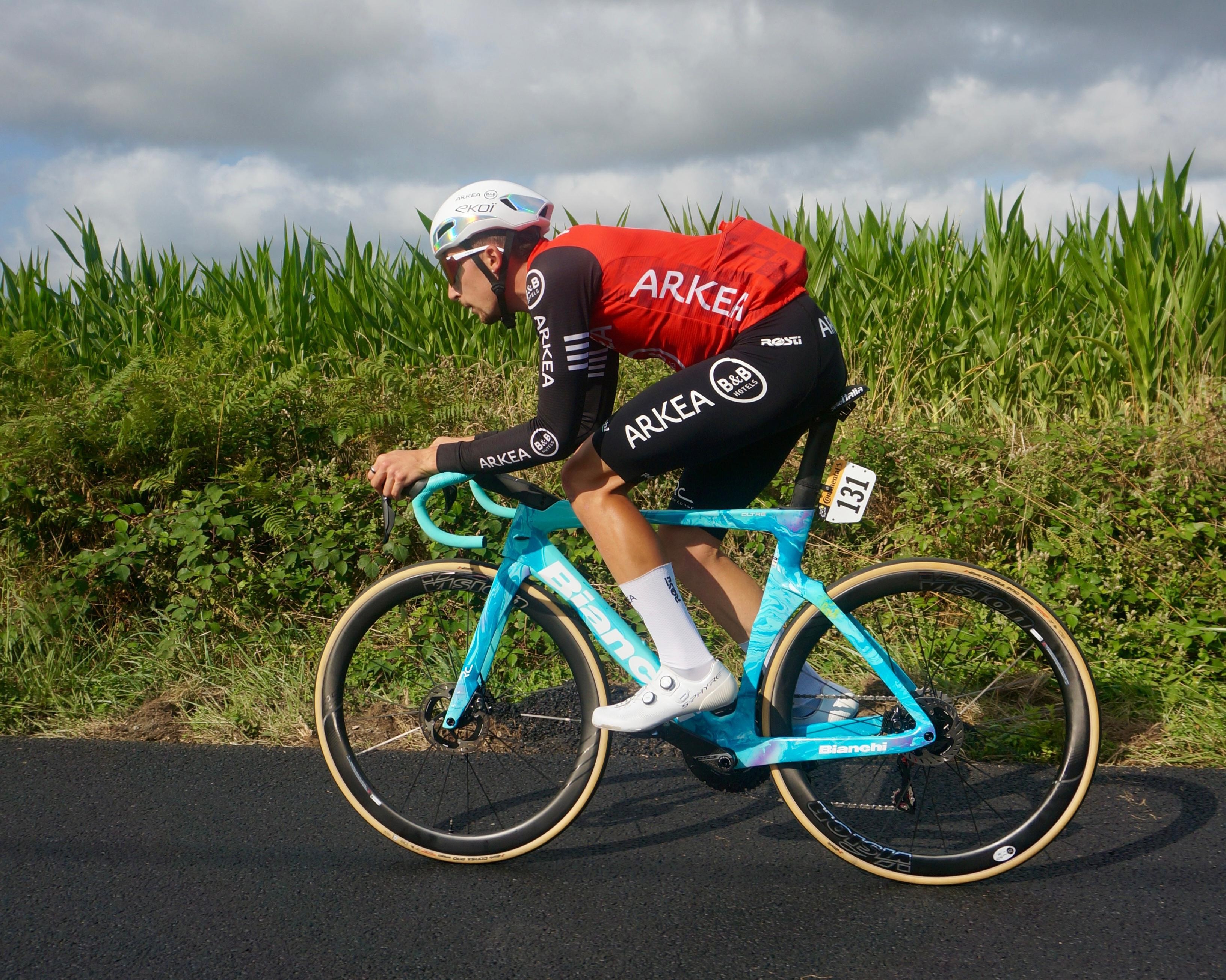 The “Officina Bianchi” colorway debuts at the Tour with