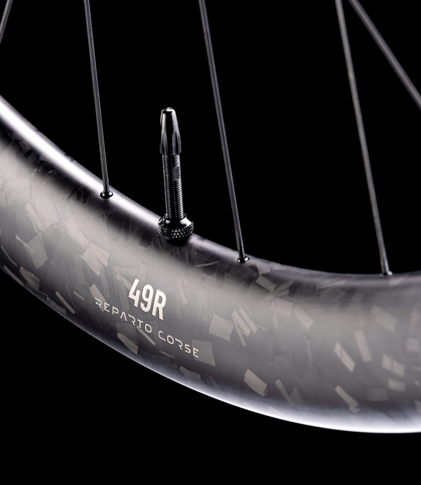 Bianchi Reparto Corse RC 49R carbon wheel detail on Infinito PRO Launch Edition